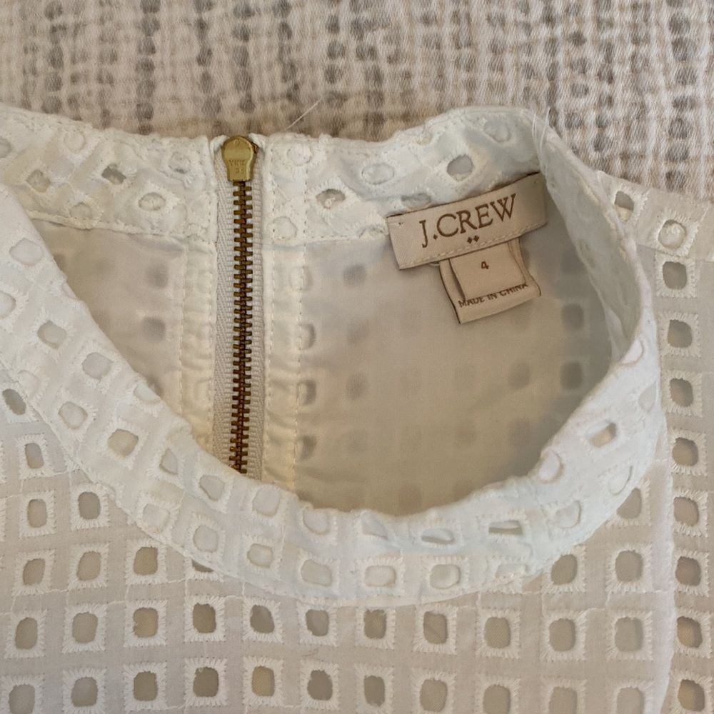 💜 J. Crew Eyelet Top - Picture 3 of 6